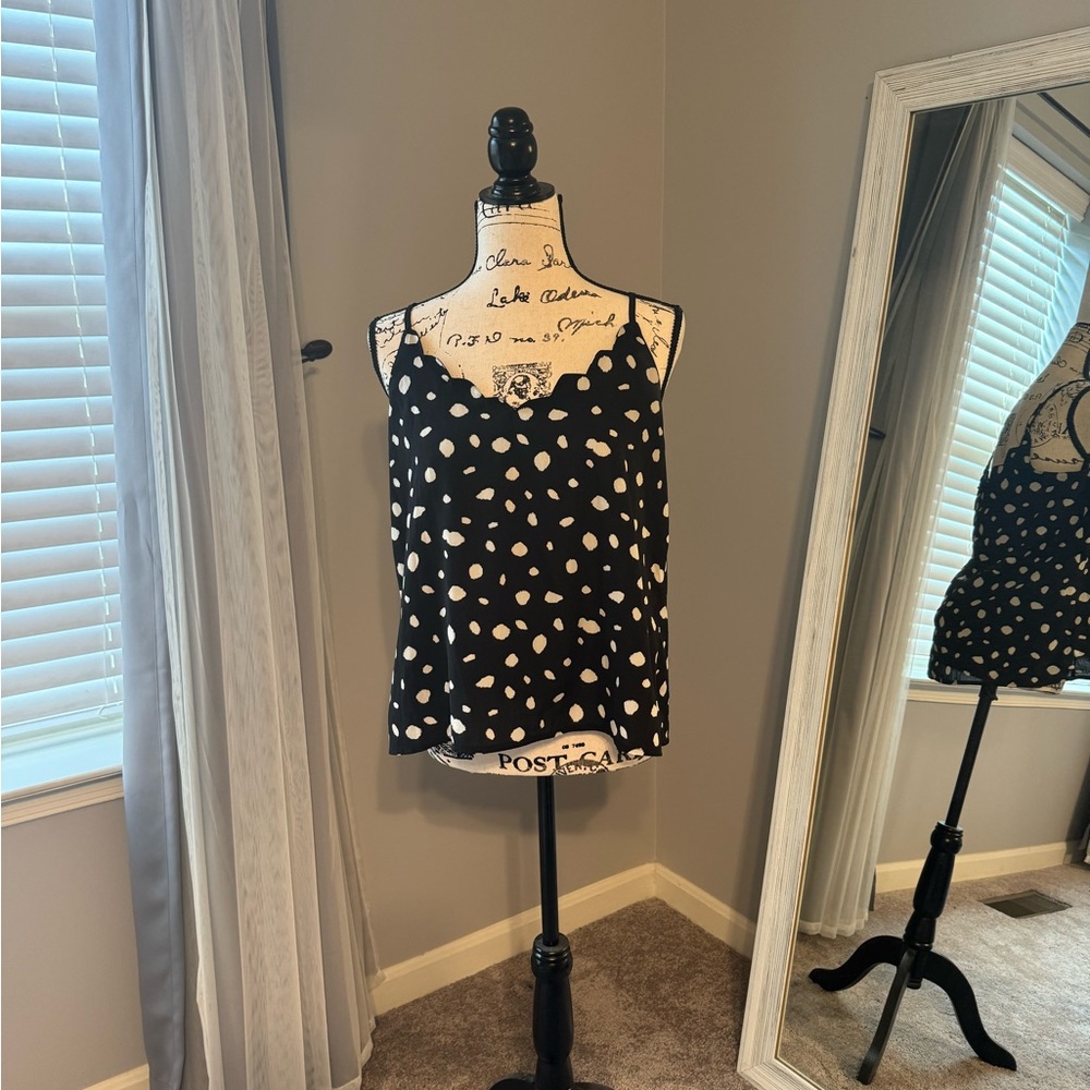 NWOT SPOTTED SUMMER TANK